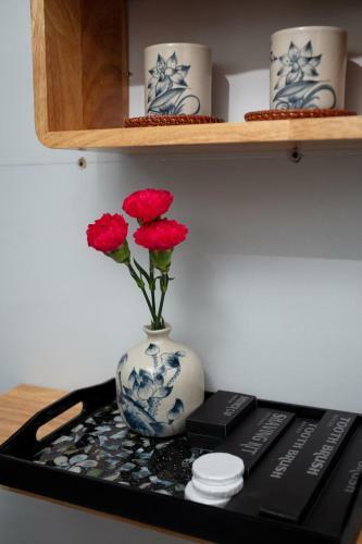 Hanoi Lullaby Hotel And Travel