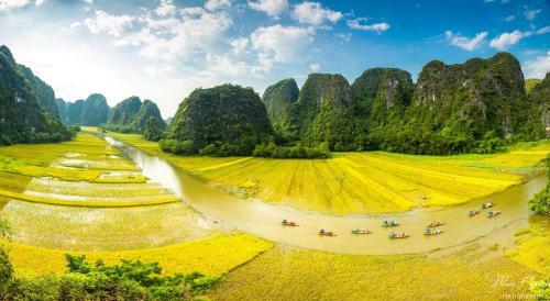 Hanoi Lullaby Hotel And Travel