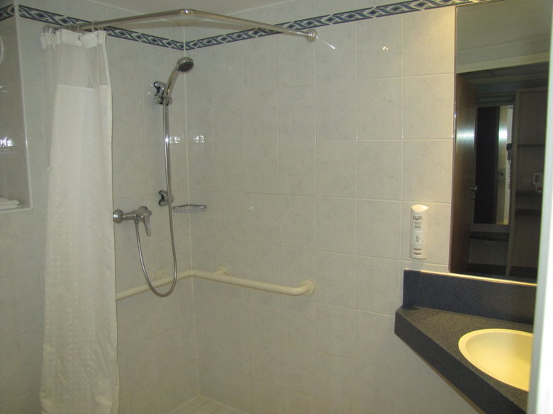 Hotel Express By Holiday Inn Grenoble - Bernin