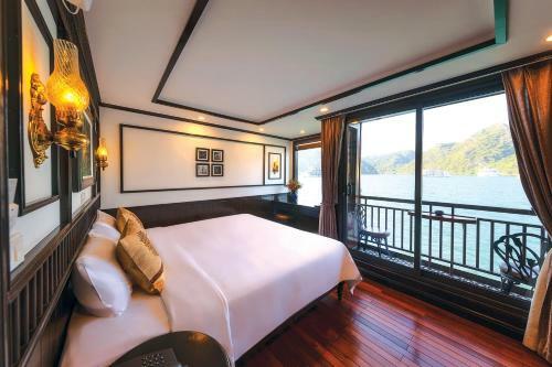Sena Cruises - Wonder On Lan Ha Bay