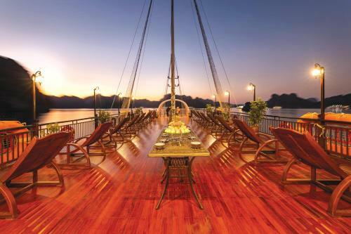 Sena Cruises - Wonder On Lan Ha Bay