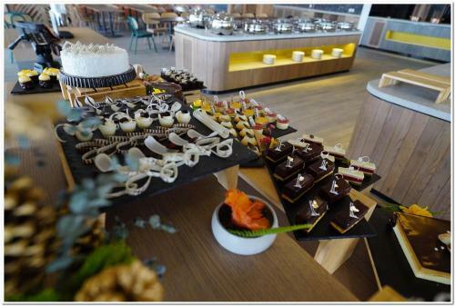 Hotel Premier Village Ha Long Bay Resort