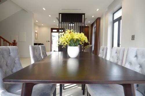 Privately Villa - Bi?t Th? Ri�ng T? H? Long