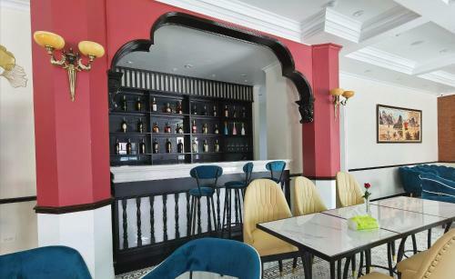 Dragon Hotel