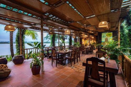 Hotel Mulberry Collection Silk Marina Imperial Wing