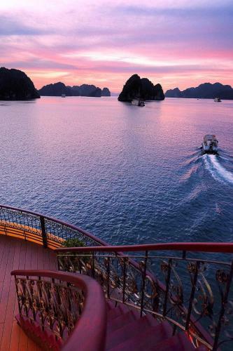 Indochine Cruise