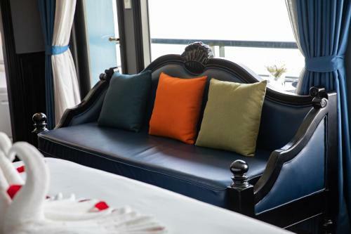 Rosy Cruises