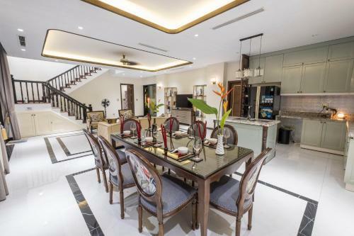 Bay Villa Ha Long