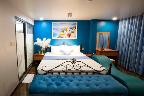 Cozi 9 Hotel - Theme Hotel