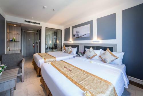 Ruby Hotel