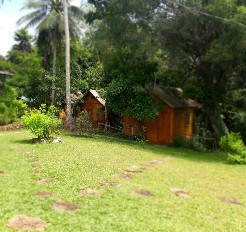 Hostal Phu Quoc Sen Lodge Bungalow Village