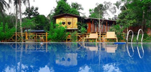 Hostal Phu Quoc Sen Lodge Bungalow Village