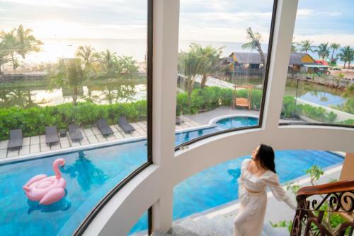 The May Beach Hotel