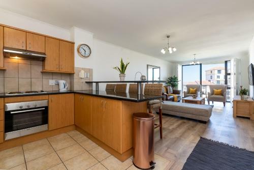 Island Club Apartments