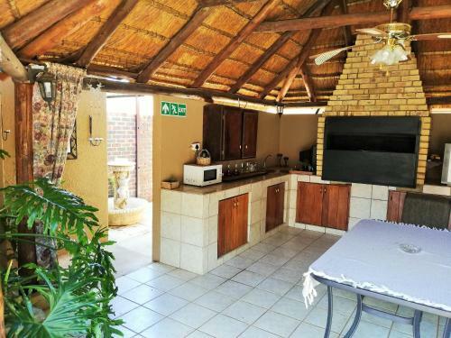 Hostal Safari Guesthouse
