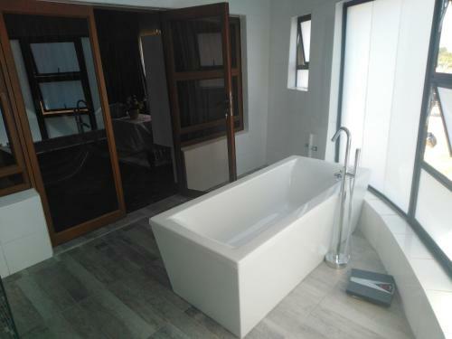 Equestrian Royal Hotel Boutique & Spa