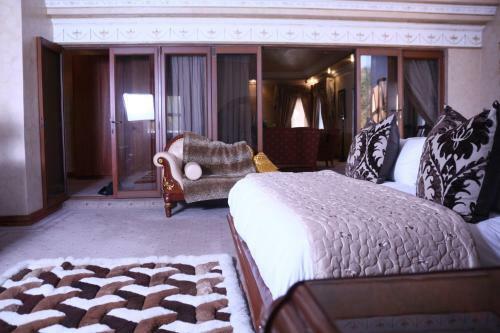Equestrian Royal Hotel Boutique & Spa
