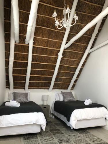 Hostal West Coast Shores
