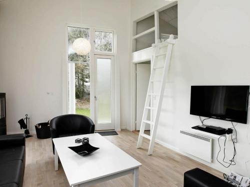 Three-bedroom Holiday Home In Oksb�l 33