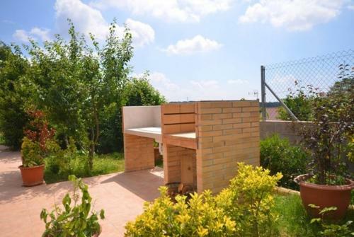 Vallcanera Villa Sleeps 8 Pool