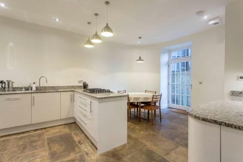 Altido 2 Bed Apartment In City Centre