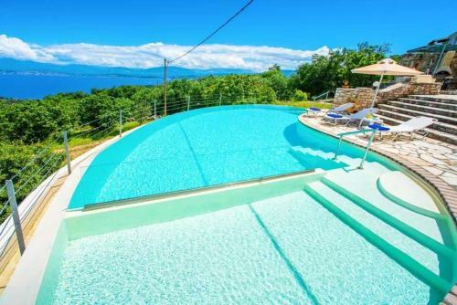 Lithiasmenos Villa Sleeps 6 Pool Air Con Wifi