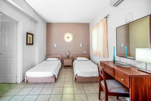 Lithiasmenos Villa Sleeps 6 Pool Air Con Wifi