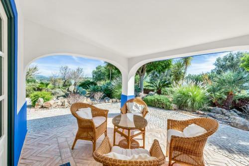 Malhadais Villa Sleeps 12 Pool Air Con Wifi