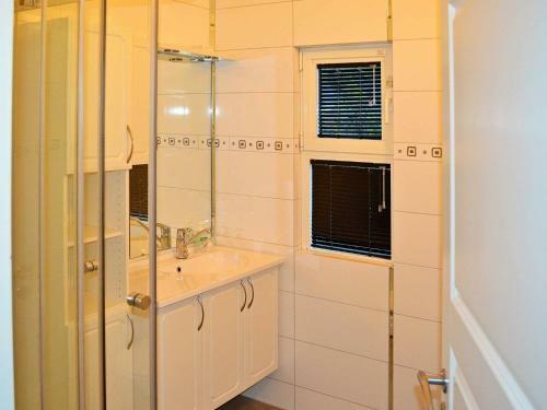Four-bedroom Holiday Home In Inndyr 1