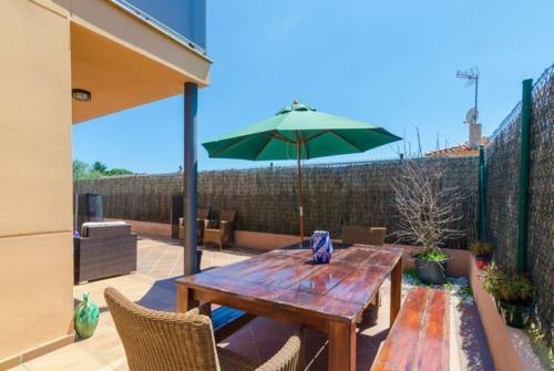 Blanes Villa Sleeps 8 Pool Air Con Wifi