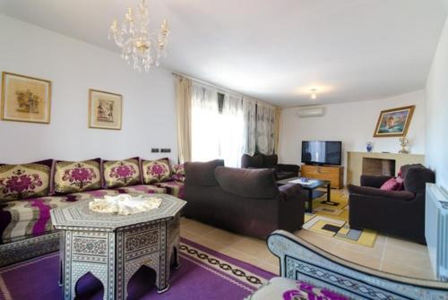 Blanes Villa Sleeps 8 Pool Air Con Wifi