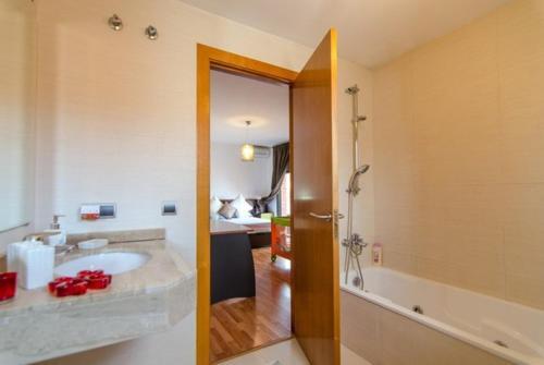 Blanes Villa Sleeps 8 Pool Air Con Wifi
