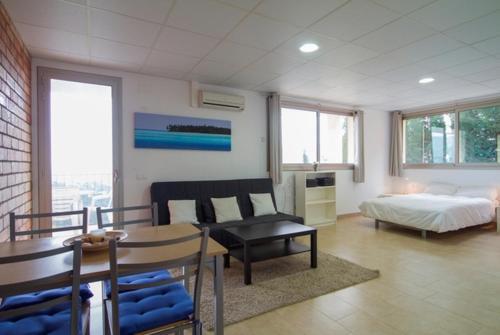 Les Cabanyes Villa Sleeps 8 Pool Air Con Wifi
