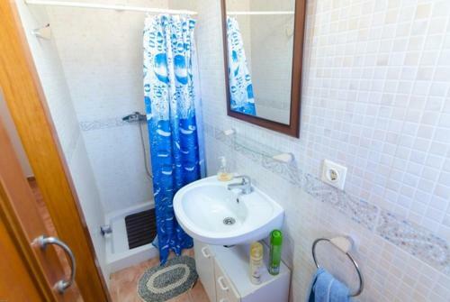 Caules Villa Sleeps 6 Pool