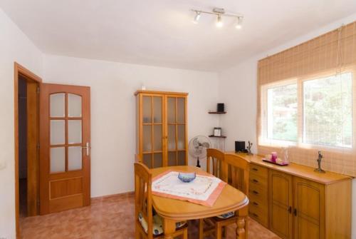 Caules Villa Sleeps 6 Pool