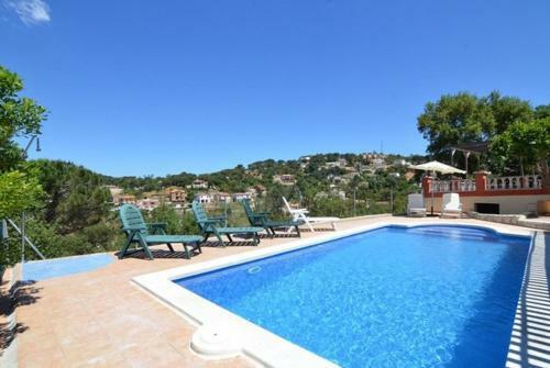 Caules Villa Sleeps 8 Pool
