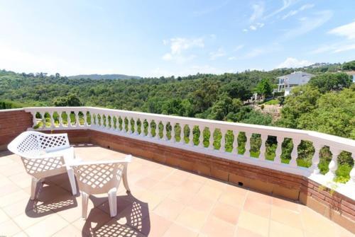 Lloret de Mar Villa Sleeps 8 Pool Air Con Wifi