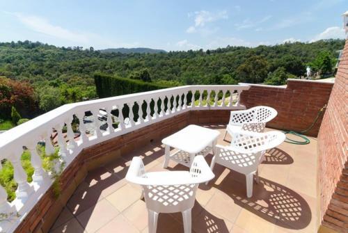 Lloret de Mar Villa Sleeps 8 Pool Air Con Wifi