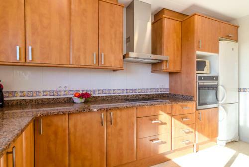 Lloret de Mar Villa Sleeps 6 Pool Air Con Wifi