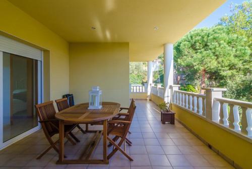 Lloret de Mar Villa Sleeps 6 Pool Air Con Wifi
