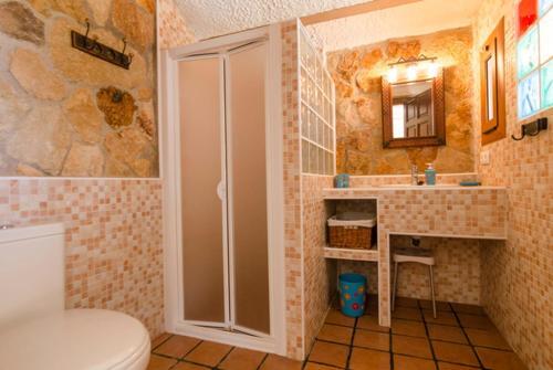 Lloret de Mar Villa Sleeps 8 Pool Wifi