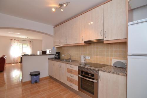 Lloret De Mar Villa Sleeps 4 Pool