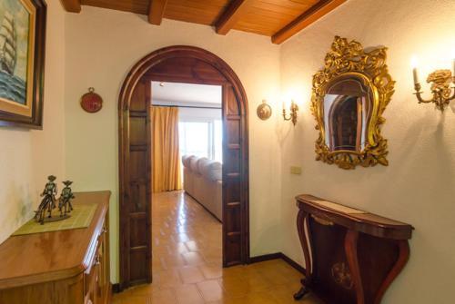 Lloret de Mar Villa Sleeps 6 Pool Wifi