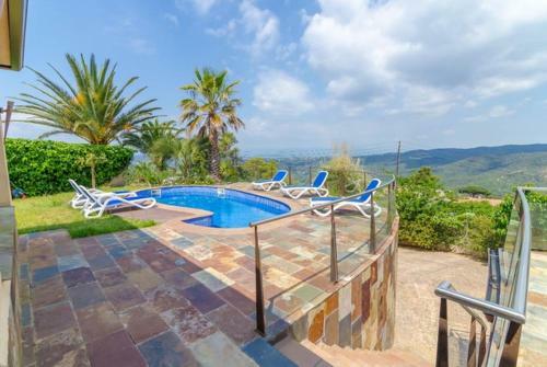 Lloret de Mar Villa Sleeps 6 Pool Air Con Wifi