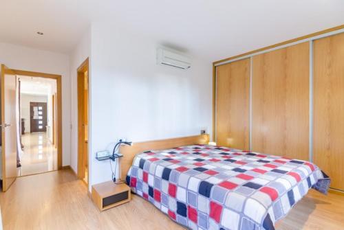 Lloret de Mar Villa Sleeps 6 Pool Air Con Wifi