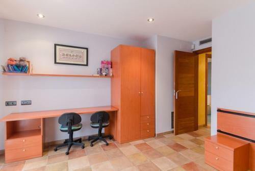 Lloret de Mar Villa Sleeps 7 Pool Air Con Wifi