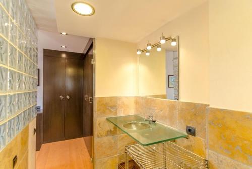 Lloret de Mar Villa Sleeps 7 Pool Air Con Wifi