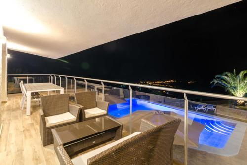 Sant Eloi Villa Sleeps 12 Pool Air Con Wifi