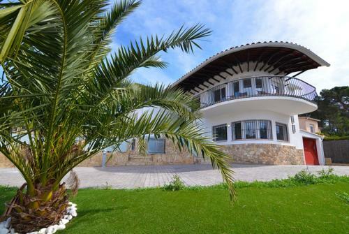 Lloret de Mar Villa Sleeps 10 Pool Air Con Wifi