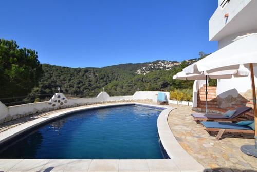 Lloret de Mar Villa Sleeps 6 Pool Wifi